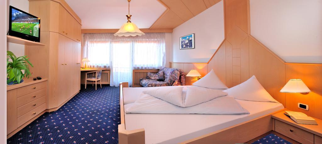 Hotel Hochrain Rasa Extérieur photo
