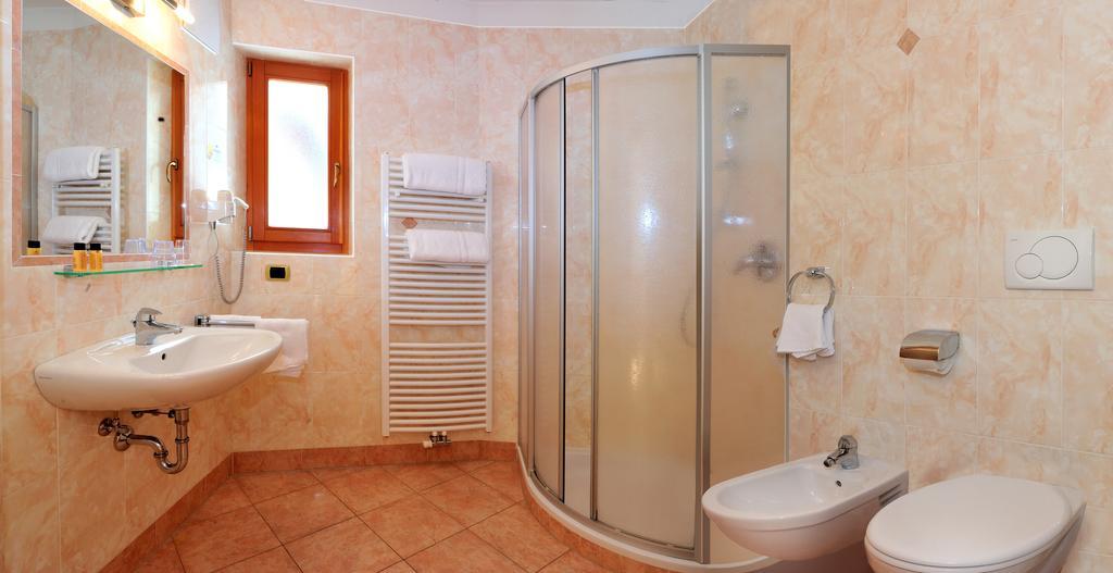 Hotel Hochrain Rasa Extérieur photo